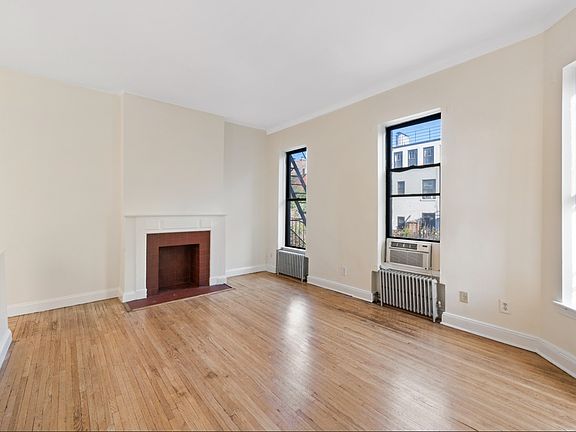 3rd image of 149 Willow St APT 3C