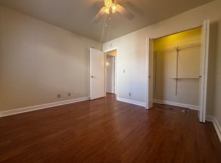 261A Monroe St #A, Oswego, IL 60543