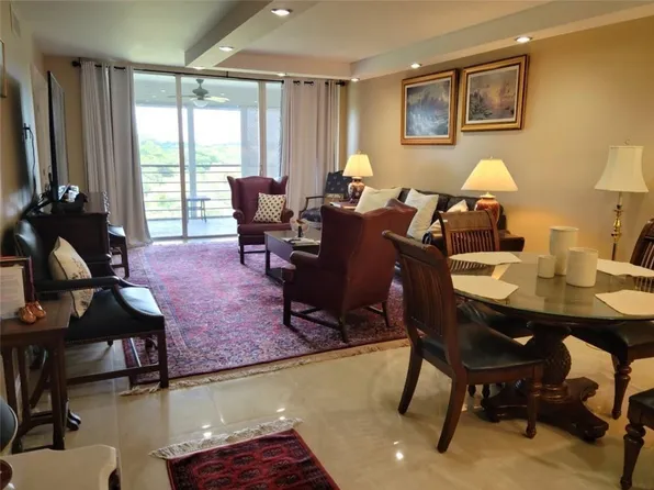 605 Oaks Drive #802, Pompano Beach, FL 33069