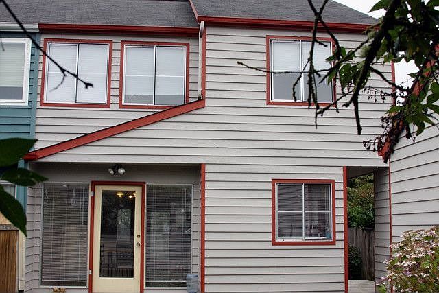 1st image of 19572 1st Ave NE