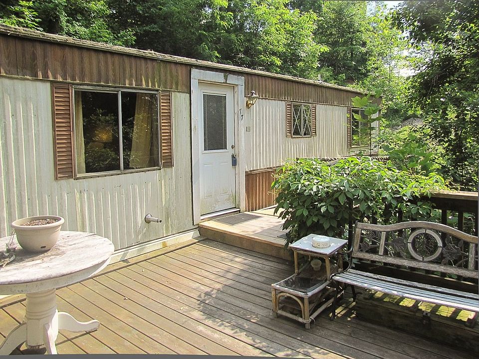Private deck in the Sun!