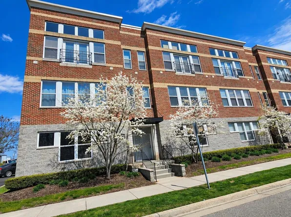 90 Clinton St #2, Mount Clemens, MI 48043