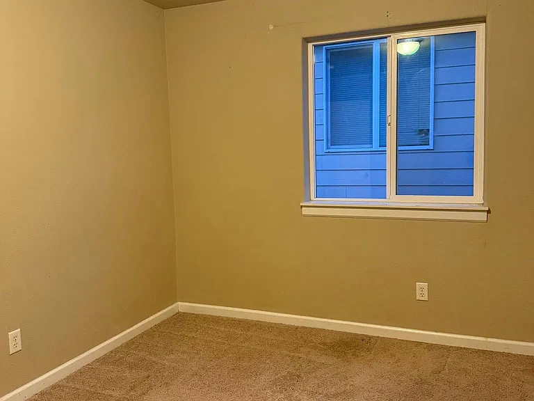 4332 SW 183rd Ter — Photo 10