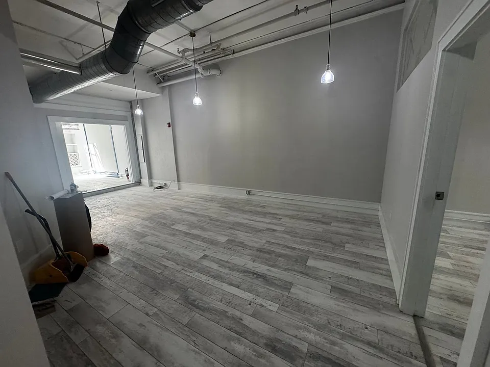 27 Temple Pl #2R