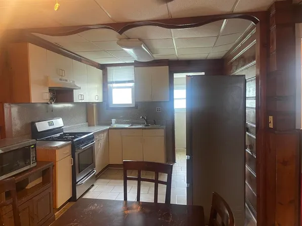 516 Liberty Avenue image 2 of 10