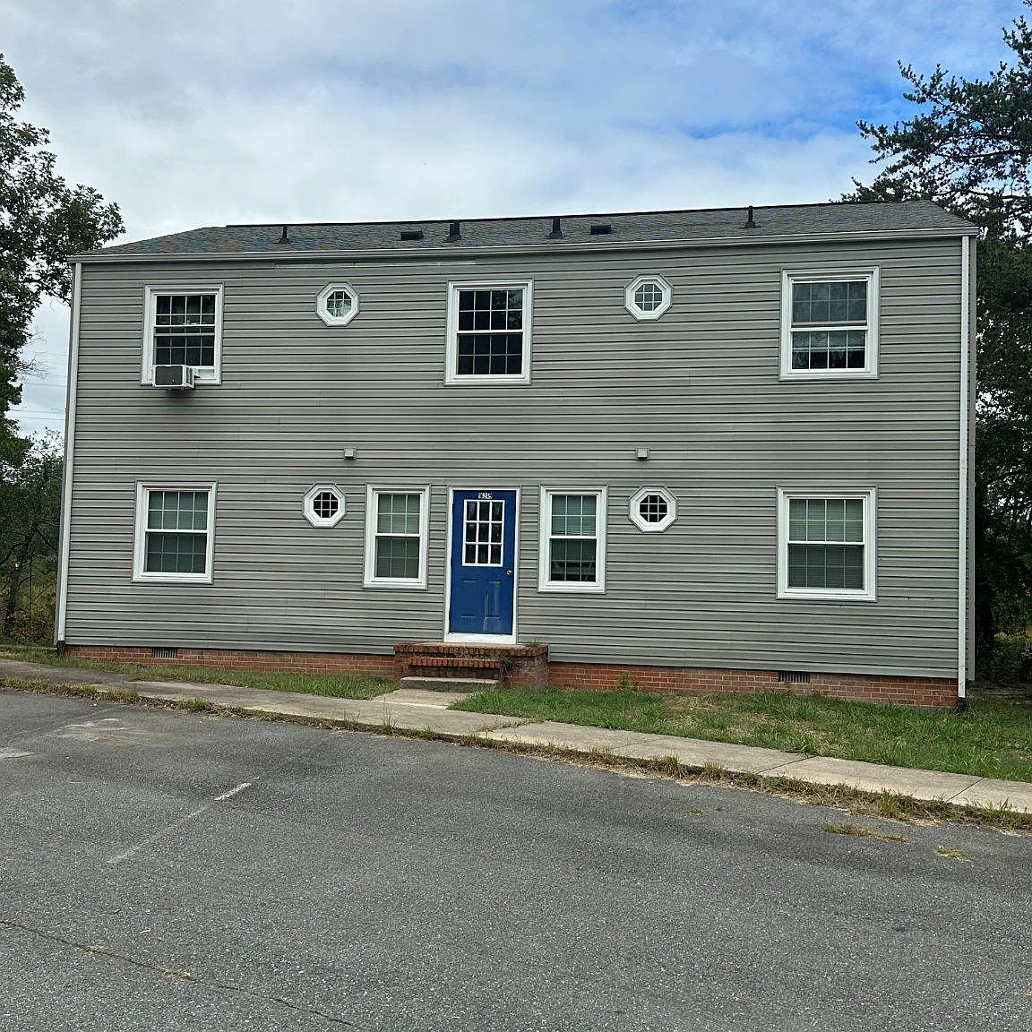 1 bed, 1.0 bath, 650 sqft, $1,200 — Photo 1