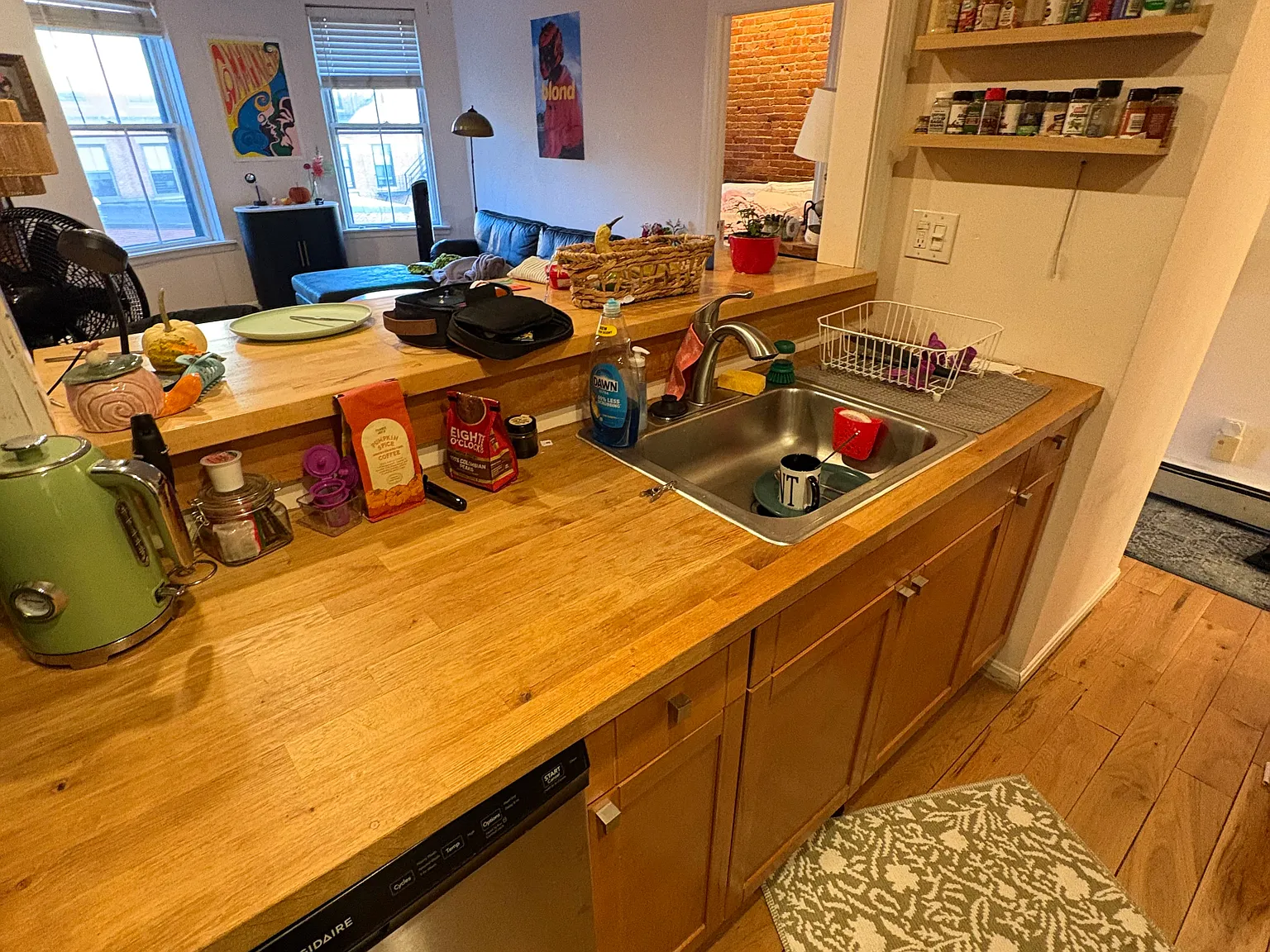 2 bed, 9999 sqft, $4,100 — Photo 4