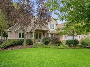 17 Country Ln, Hamburg, NJ 07419