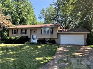 207 Thunderbird Dr, Marshalltown, IA 50158