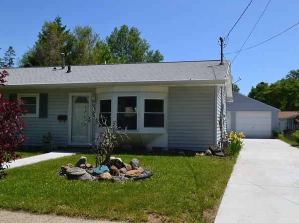 4809 Kessler Dr, Lansing, MI 48910