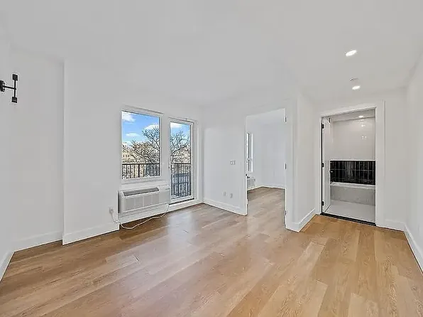 1042 President St, Brooklyn, NY