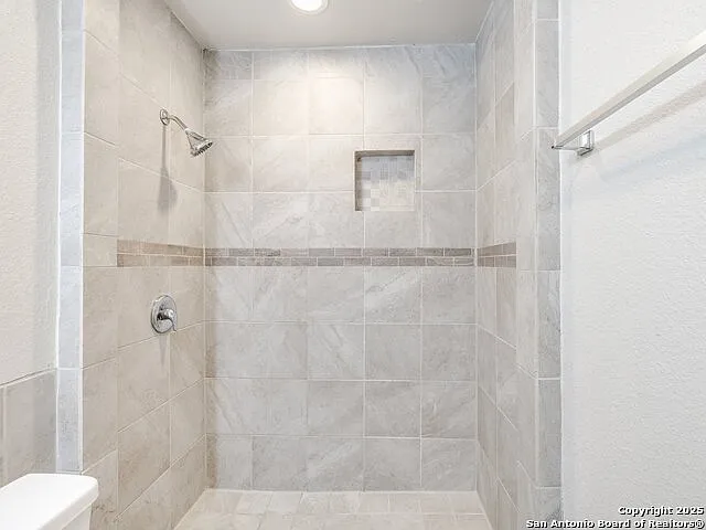 100 Lorenz Rd #1501 — Photo 15