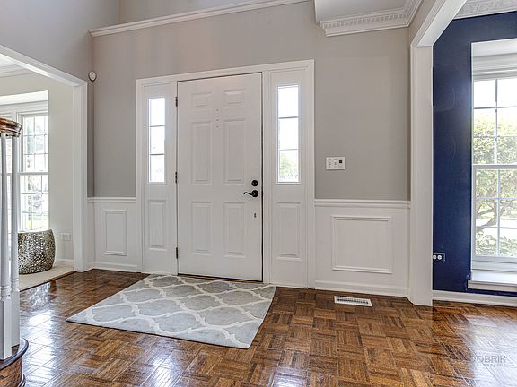 4th image of 2157 Westfield Dr