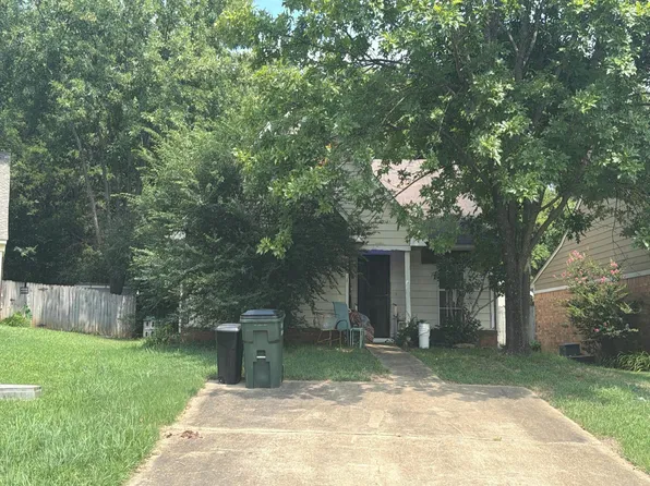 5648 April Dr, Southaven, MS 38671