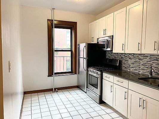 1st image of 440 15th St APT 3L