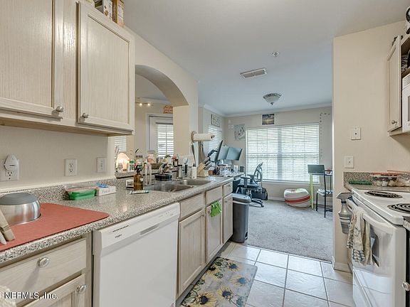 2nd image of 7800 Point Meadows Dr APT 636