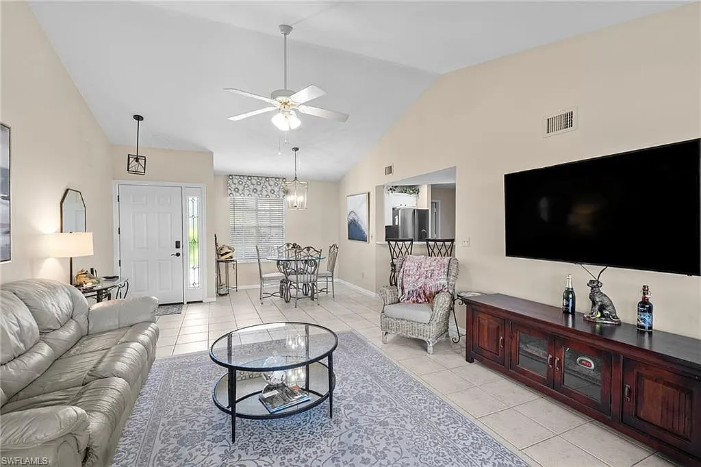 153 Bristol Lane - A — Photo 2