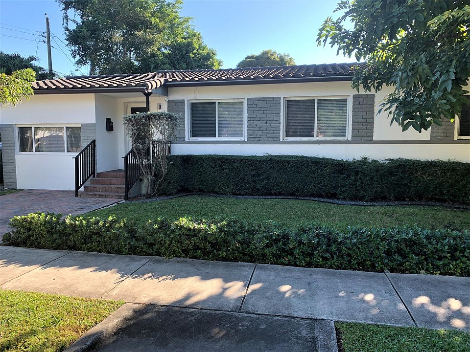 1st image of 2021 Coral Gate Dr