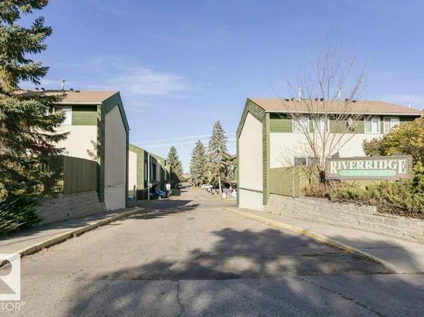 879 Abbottsfield Rd NW, Edmonton, AB T5W 4R4
