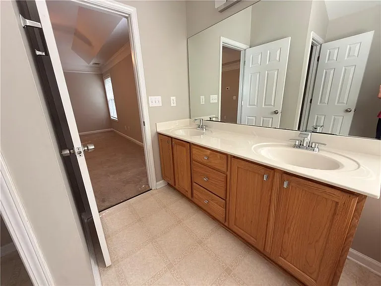 5706 Amberside Ln — Photo 35