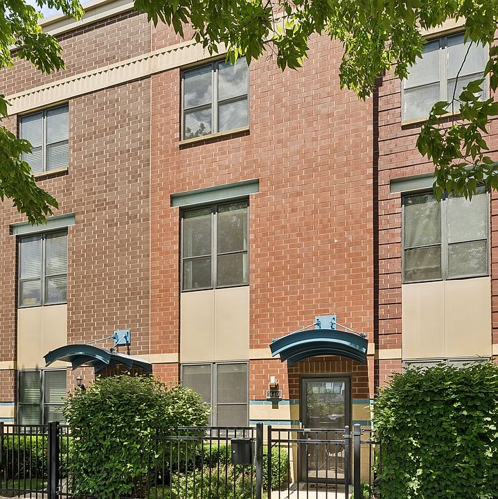 1st image of 440 W Elm St #8103