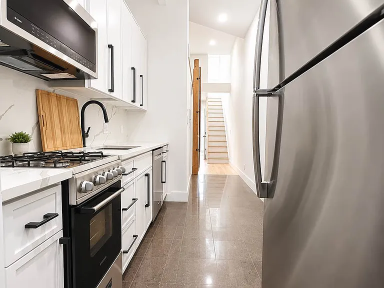 25 Avenue C #1-C — Photo 3