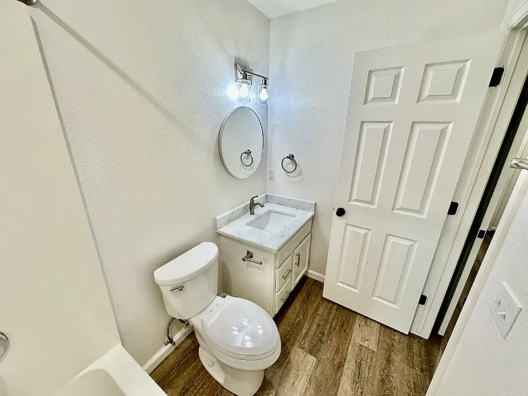 802 E Kara Ln — Photo 21