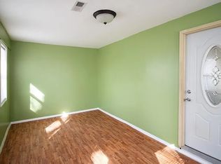 1646 Dean Ave, Des Moines, IA 50316