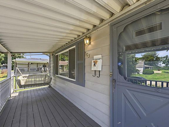 4th image of 503 Rosary Dr