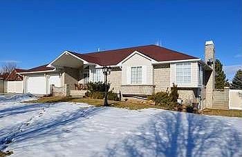 1st image of 3876 Holyoke Pl