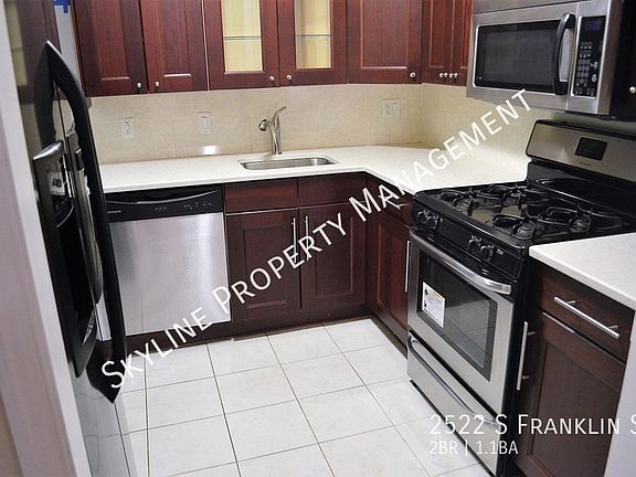 5th image of 2522 S Franklin St