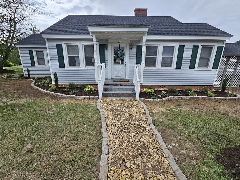 112 Barker St — Photo 1