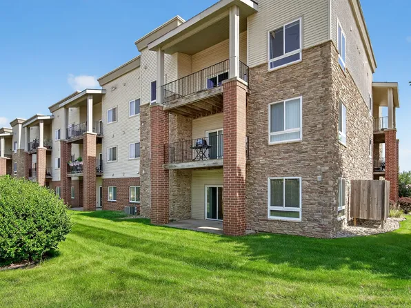 6350 Coachlight Dr #2102, West Des Moines, IA 50265