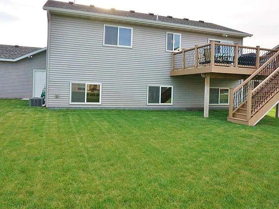 2nd image of 520 22nd Ave N