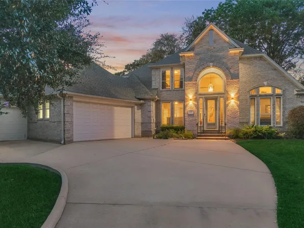 3 Melrose Dr, Montgomery, TX 77356