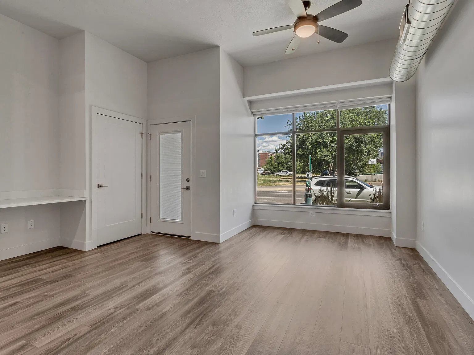 606 W North Temple St — Photo 2