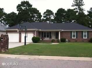 406 Silver Oaks Dr, Fayetteville, NC 28311