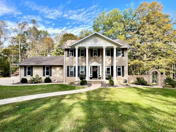 307 The Woods, Bedford, IN 47421