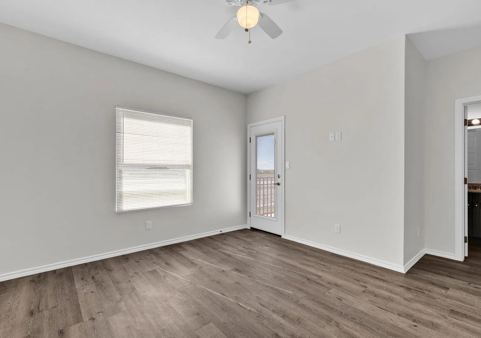 651 FM 511 - 46 — Photo 3