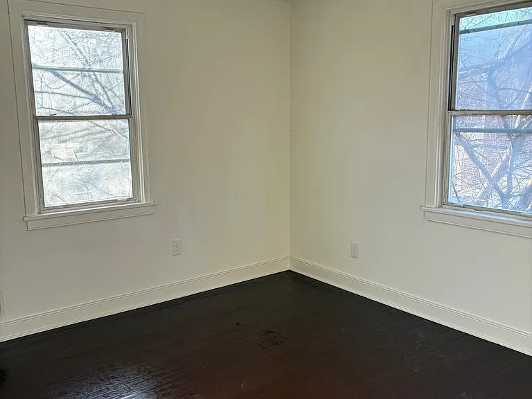 5030 S Dakota Ave NE — Photo 14