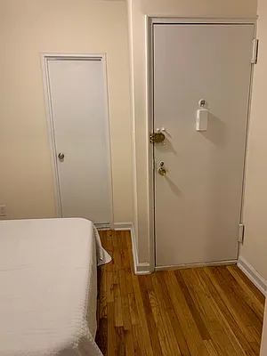 Rented by Manhattan Flats | media 4