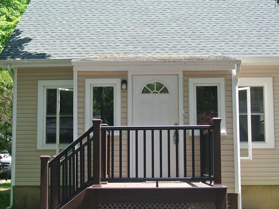 1st image of 16 Stratford Ave