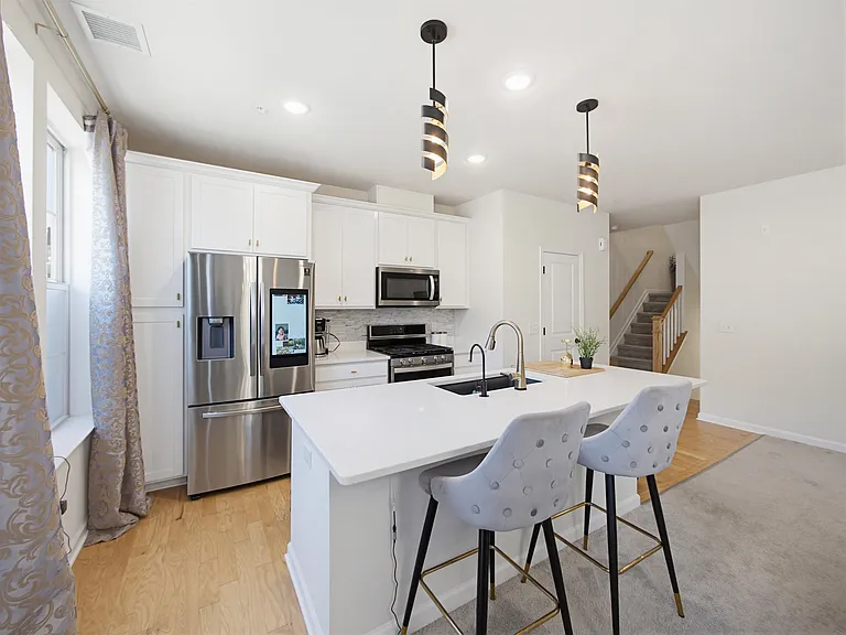 44 Leahy Dr — Photo 11