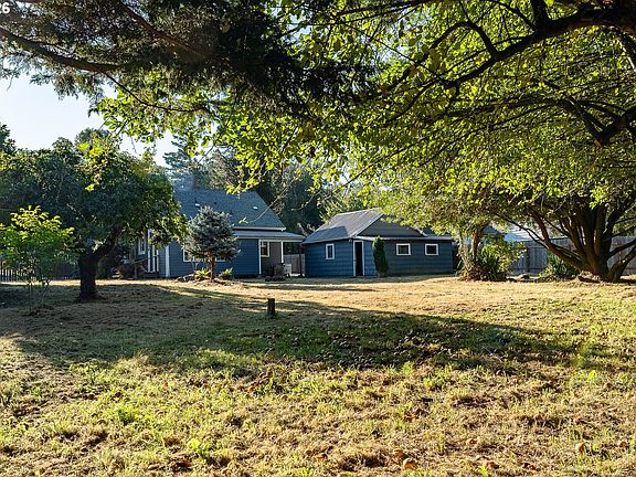 4th image of 128 Cowlitz Gardens Rd