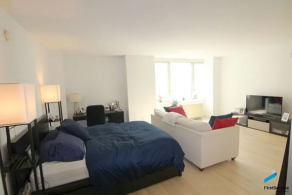 Rented by FirstService Realty (legacy) | media 17