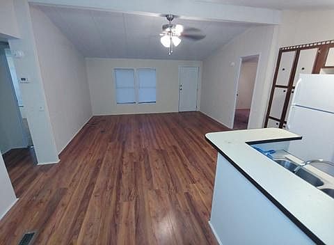 3rd image of 5577 Palmers Branch Dr NE