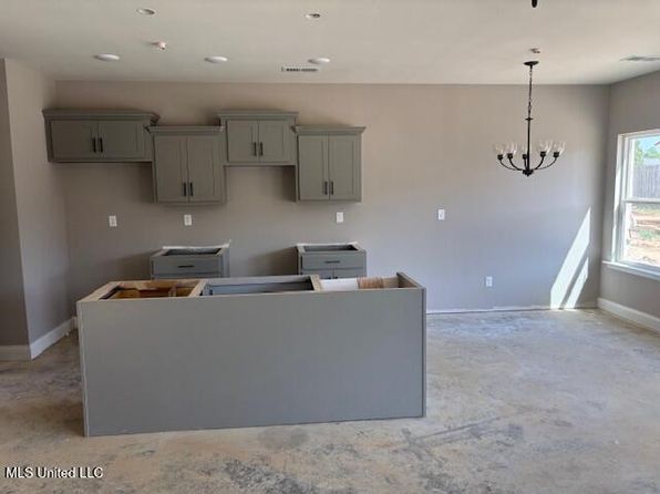 4371 W Ravenwood Park, Horn Lake, MS 38637