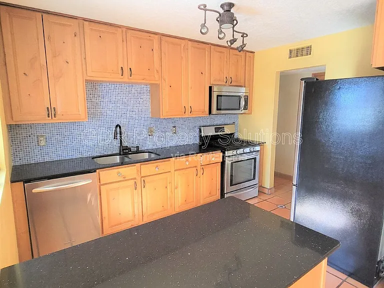 2706 Socorro St NW — Photo 3