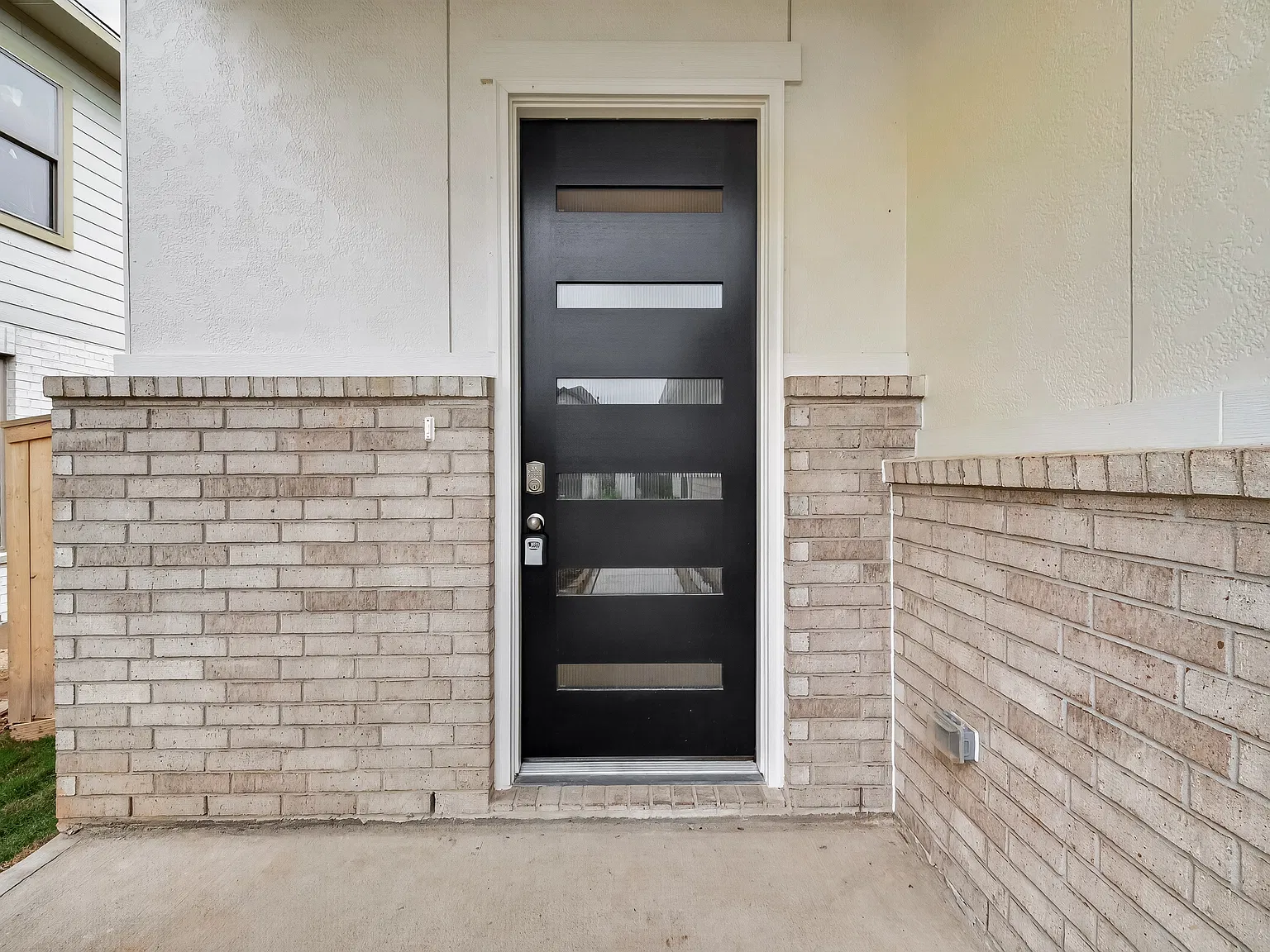 3 bed, 1549 sqft, $2,100 — Photo 4