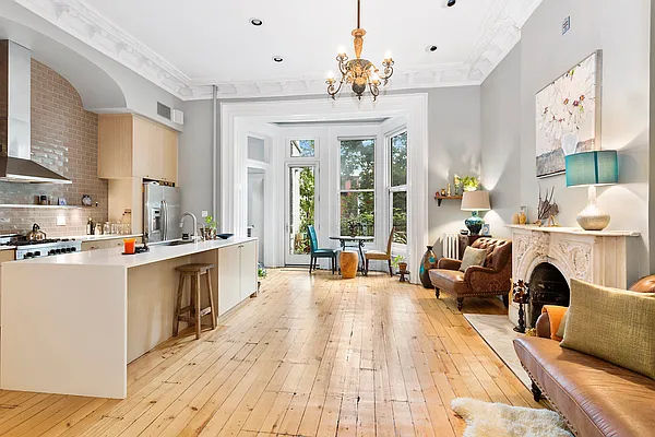 Rented by Dwell Residential Inc | media 10